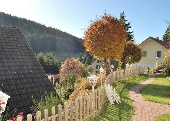 ゲストハウス Restaurant Waldblick